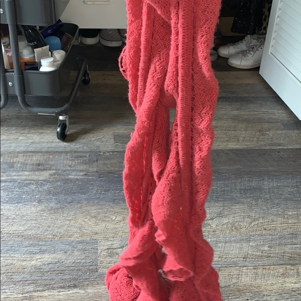 Grapefruit colored scarf - Picture 2 of 2